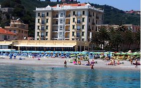 Lido Resort